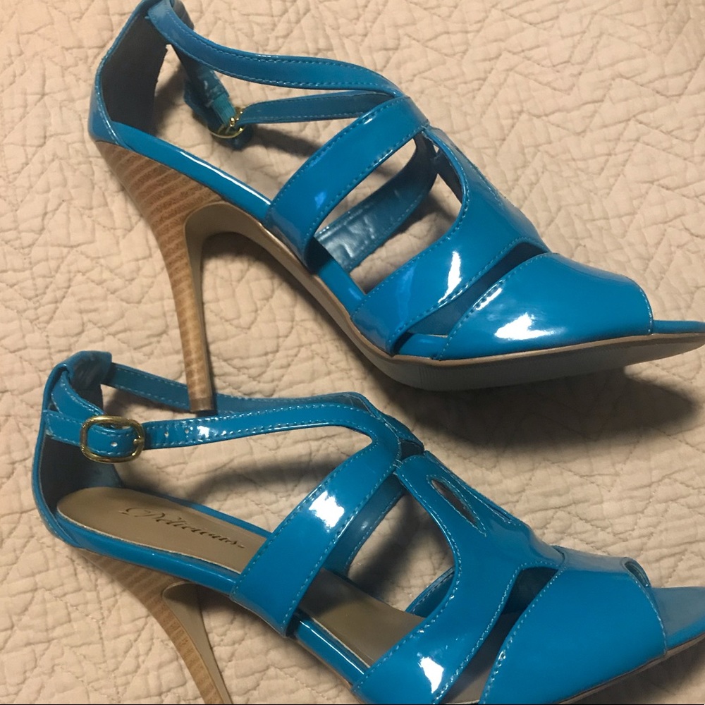 Tourquise peep-toe heels